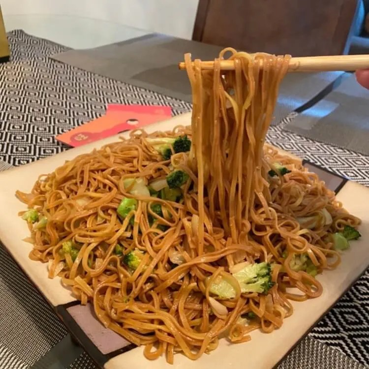 Ee Fu Mian aka Birthday Noodles with Broccoli Beautiful Voyager