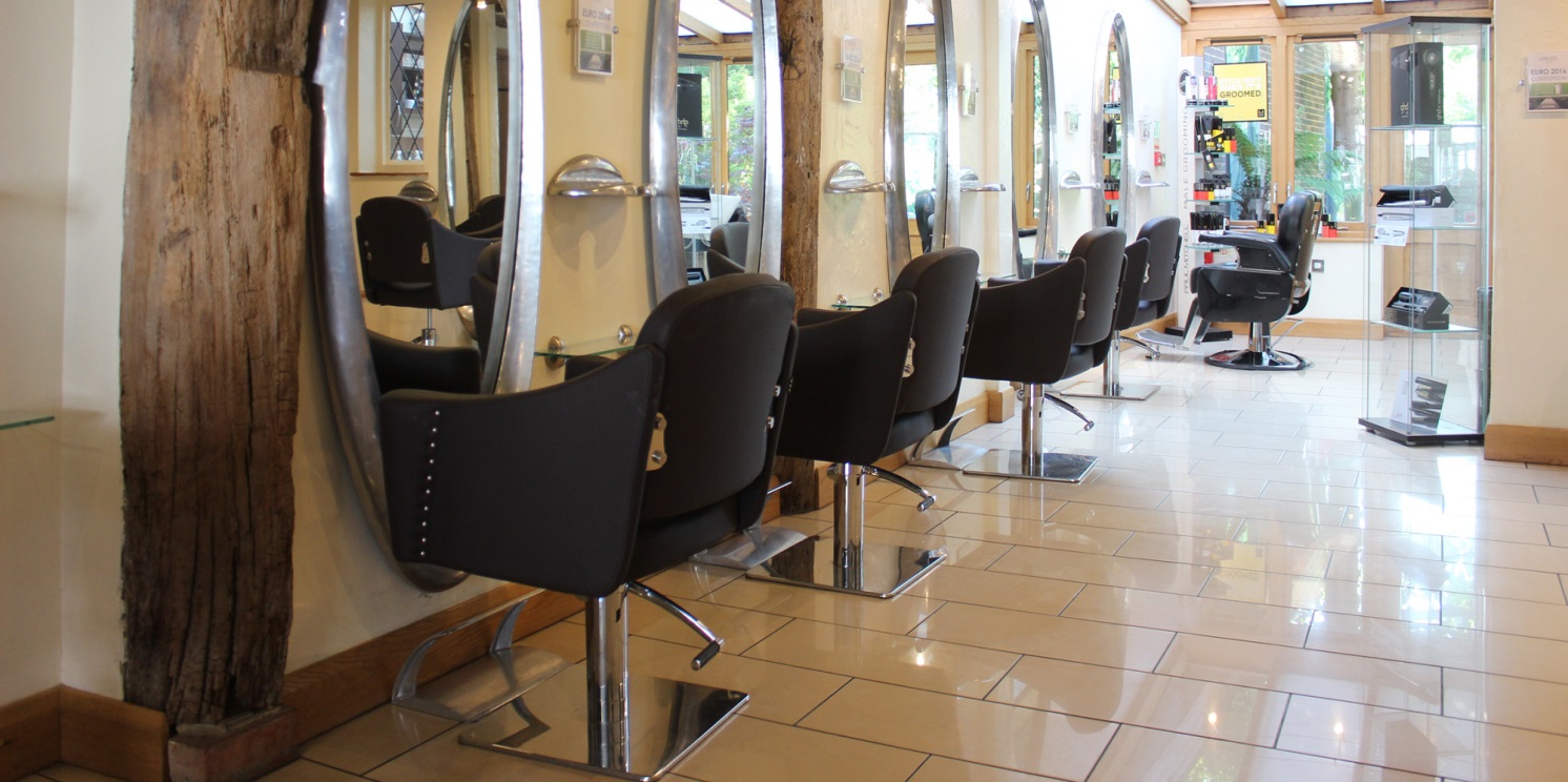 4 Reasons Why You Should Visit A Hair Salon