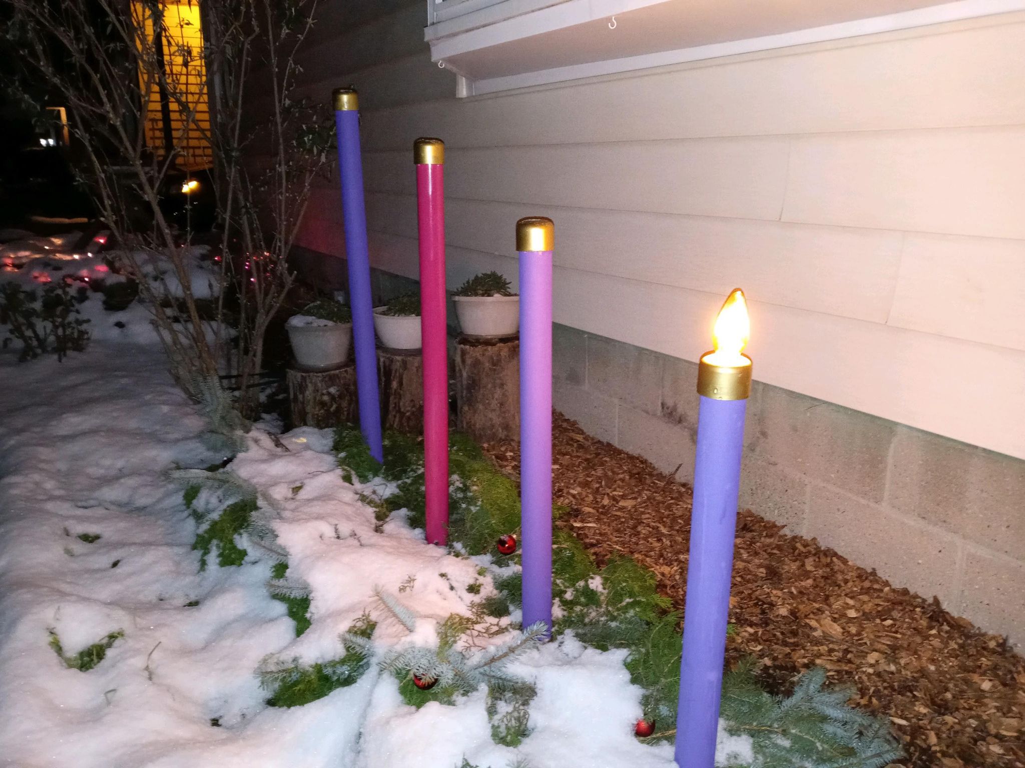 Build Your Own GINORMOUS Outdoor Advent Candle Wreath