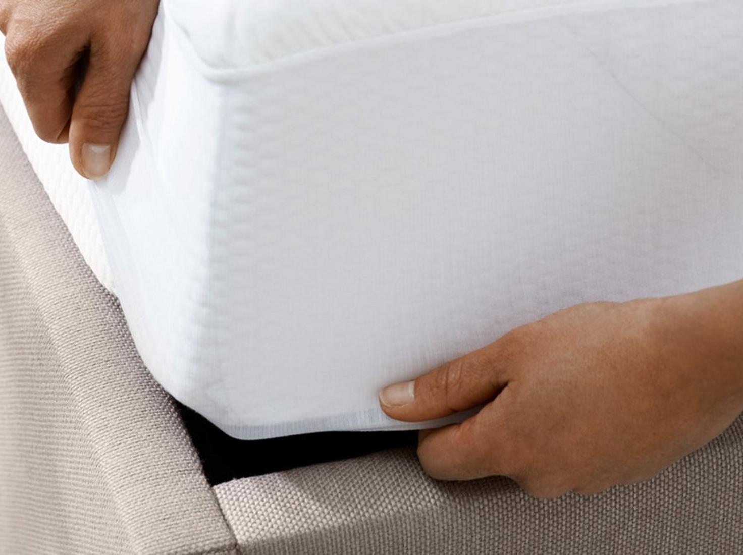 Can You Use A Mattress Protector With A TEMPUR Mattress? Bed Sava