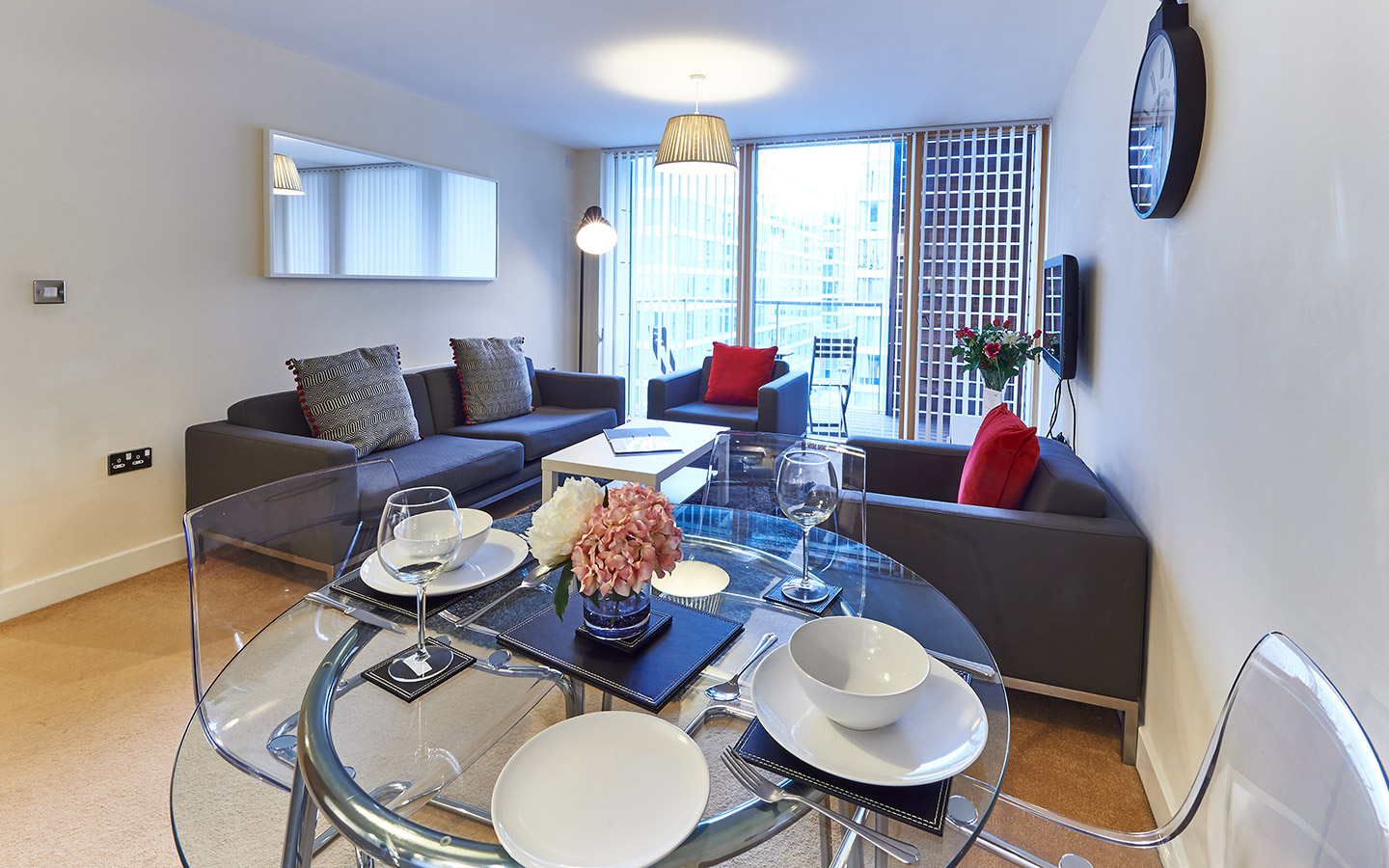 ShortstayMK Serviced Apartments and Houses in Milton keynes