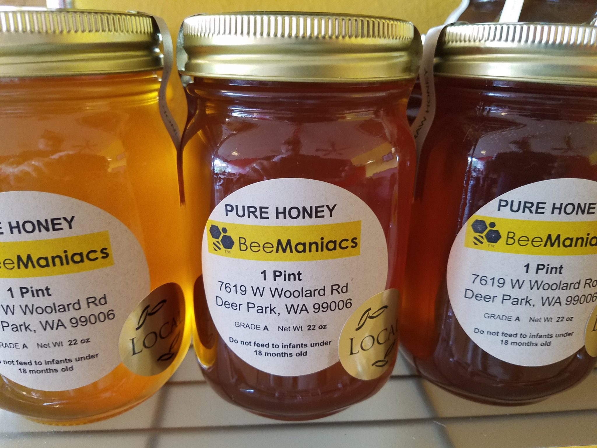 1 Pint Mason Jar of Honey BeeManiacs