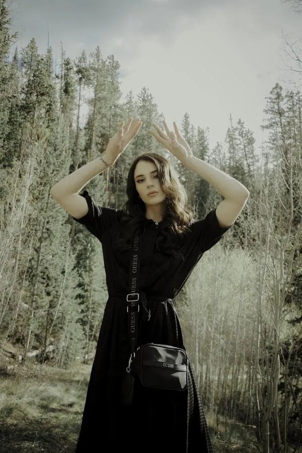 6 Smart Ways to Pick a Purse That Matches Your Outfit BelleTag