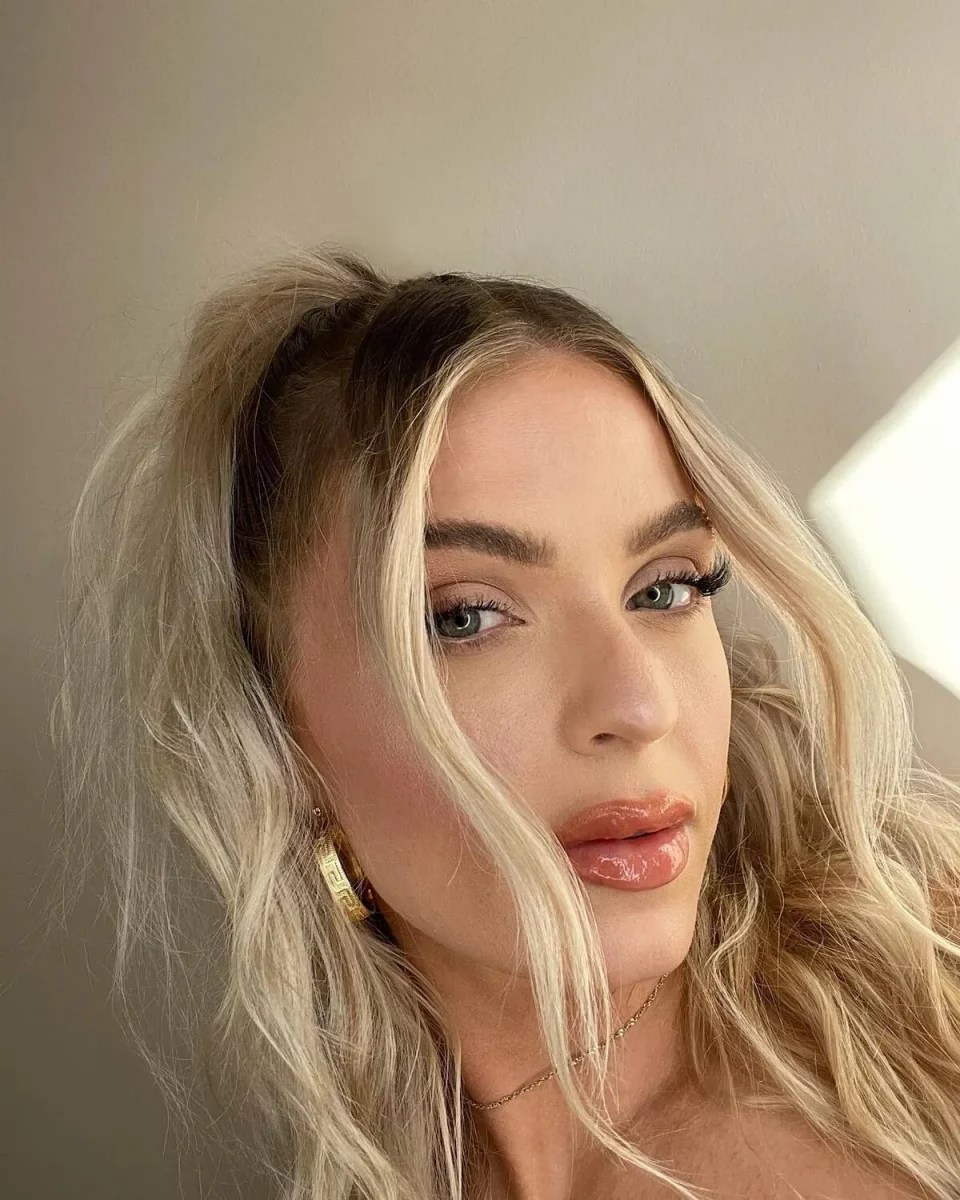 How to Create a Beautiful Makeup Without Eyeliner (Tips & Pictures