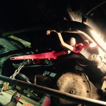 Benchtest.Com - Garage - Repairing a Dodge Ram with the Death Wobble