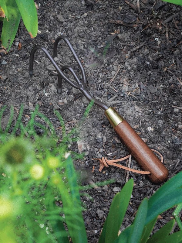 Burgon & Ball Garden Claw Cultivator of Derby