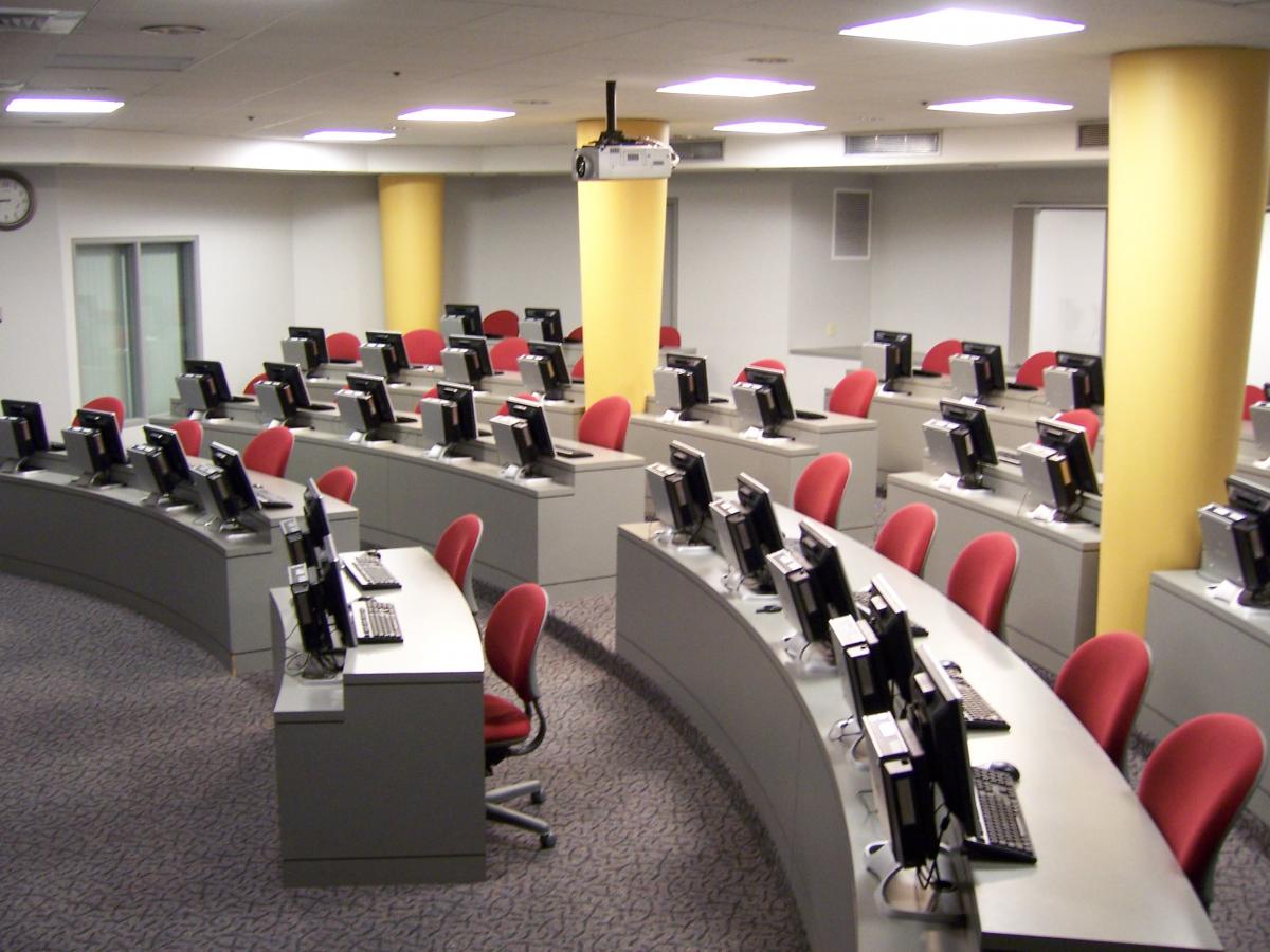 Undergraduate Admission Campus Tour Photos Bentley University