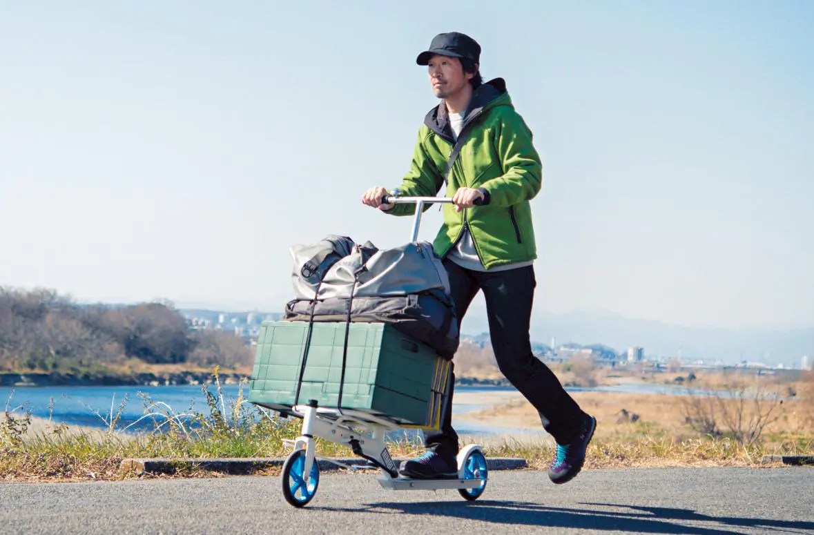 キックスケーターの進化系！ 重い荷物もスイスイ運べるカーゴスクーター BEPAL