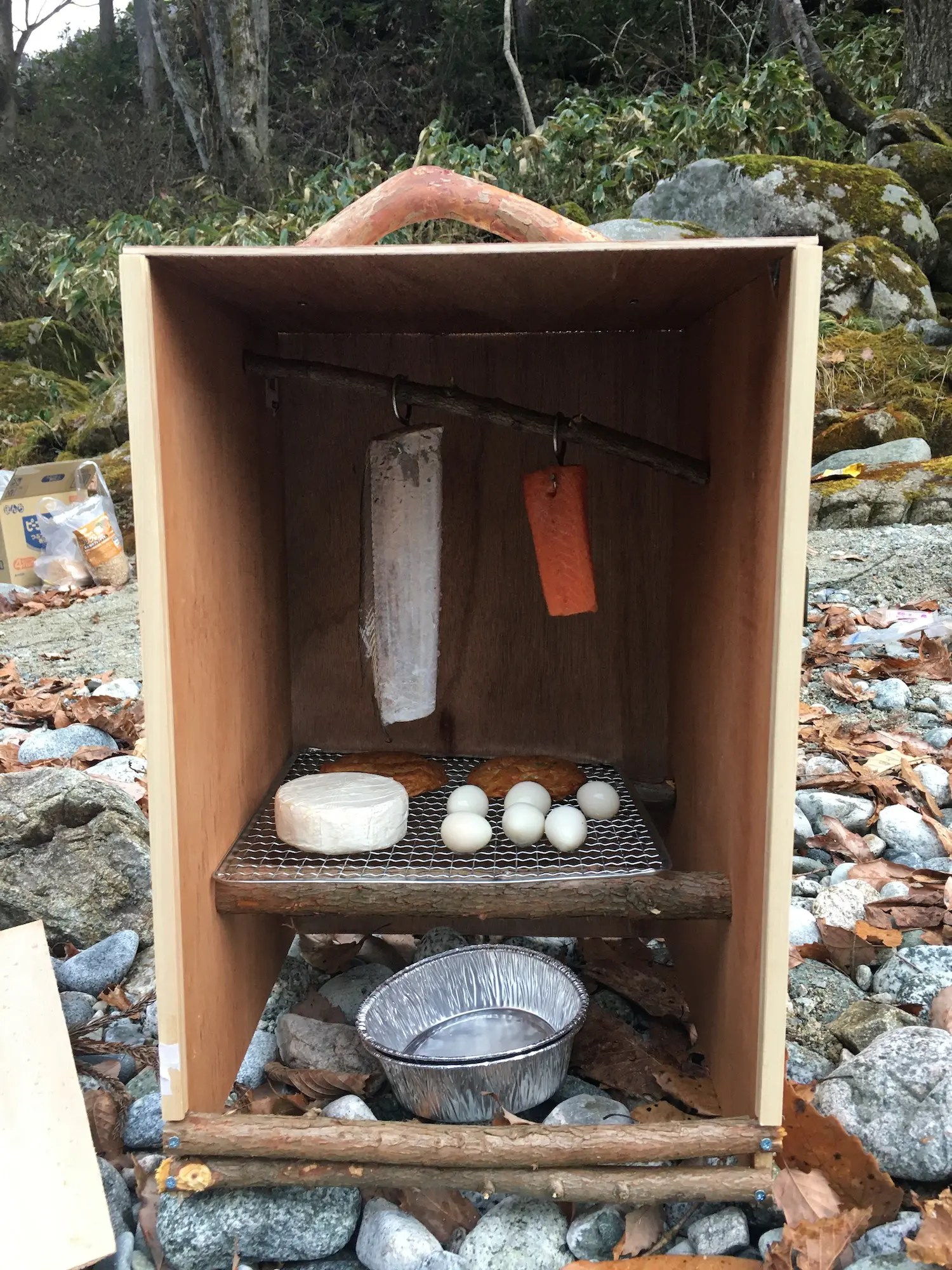 【燻製入門】自作でできる！燻製器の作り方と食材選びのポイント｜BEPAL