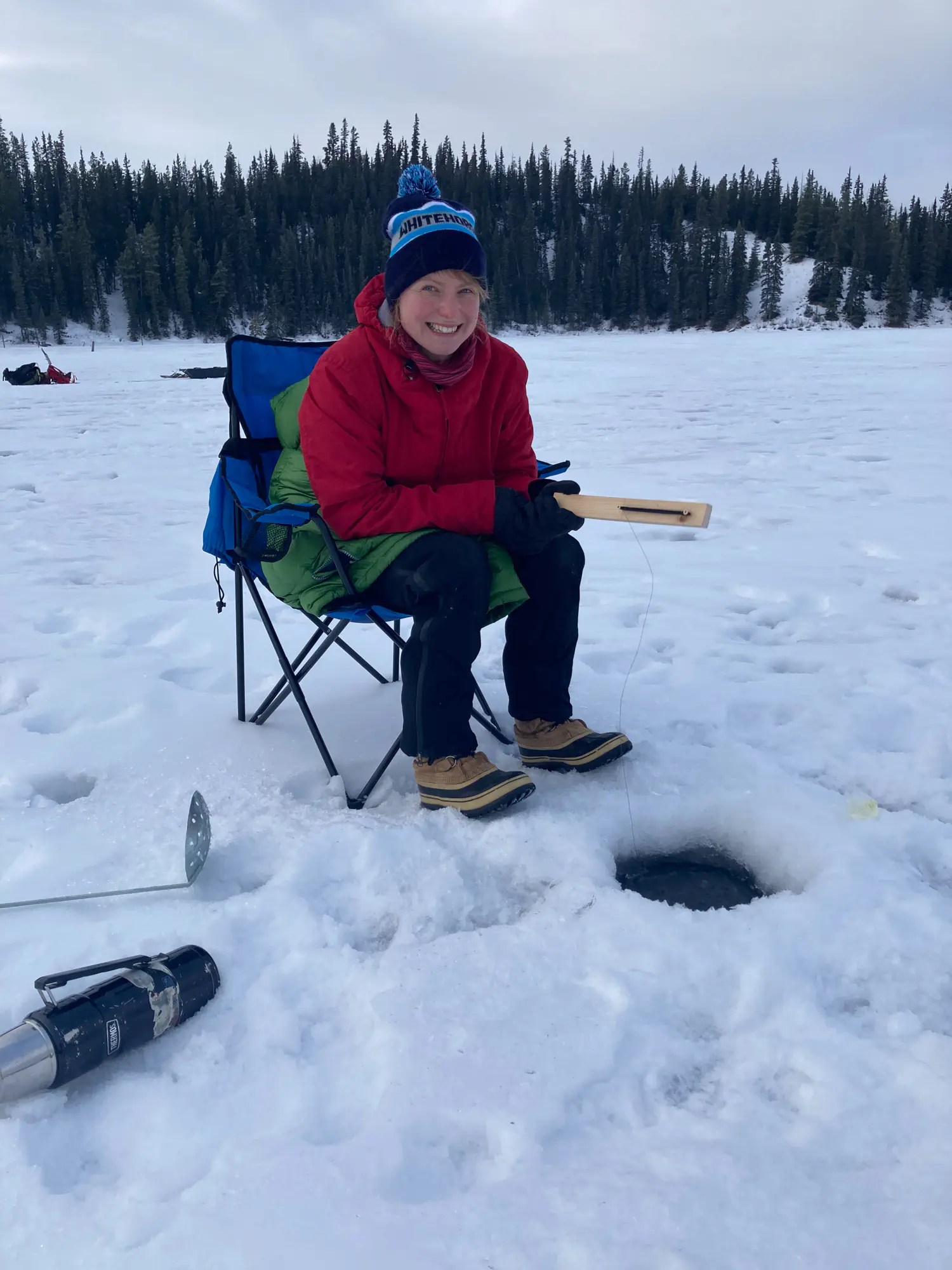 カナダ・ユーコン在住記者が体験！氷に覆われた湖で楽しむアイスフィッシング