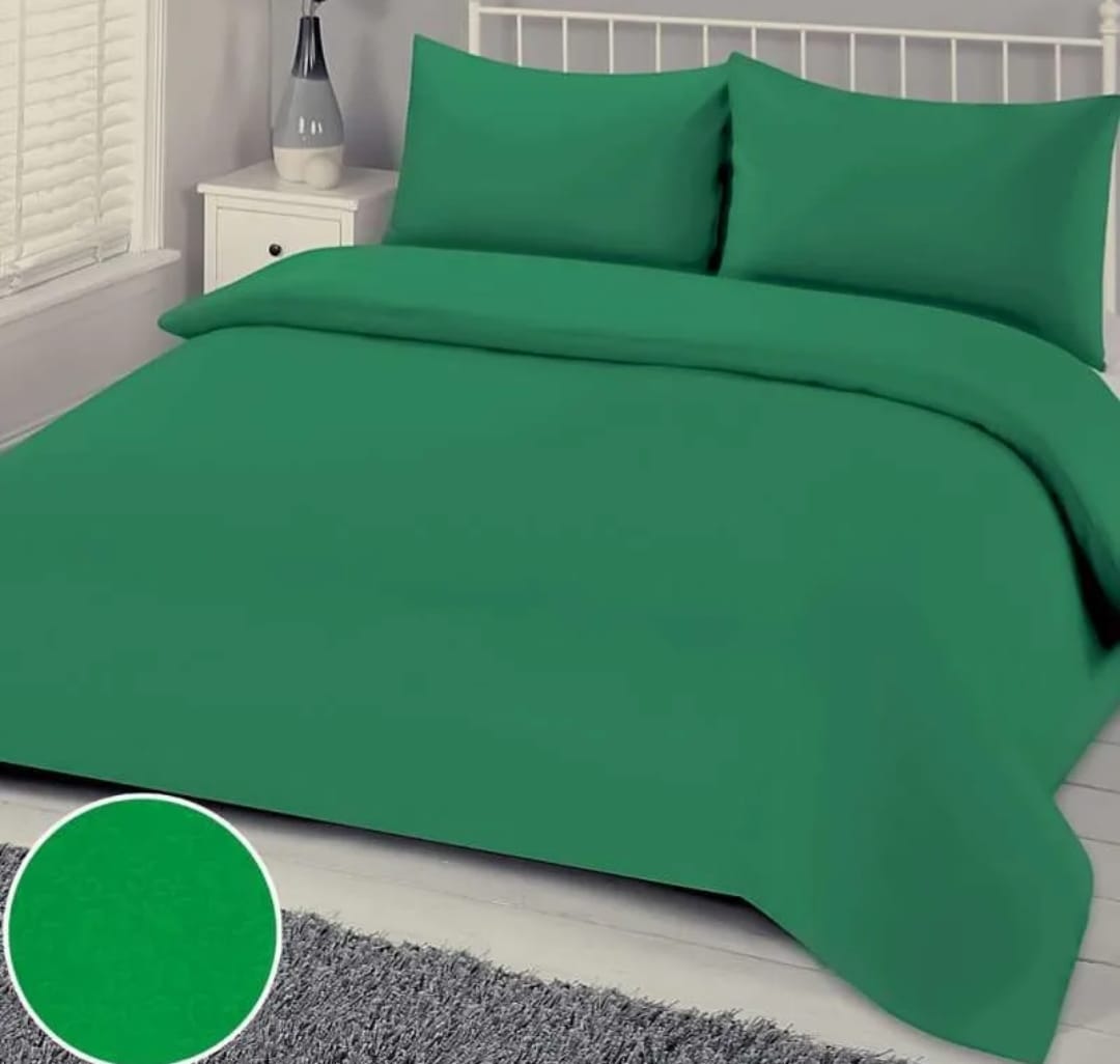 6 Sprei Bed Cover Polos Terbaik Berandang