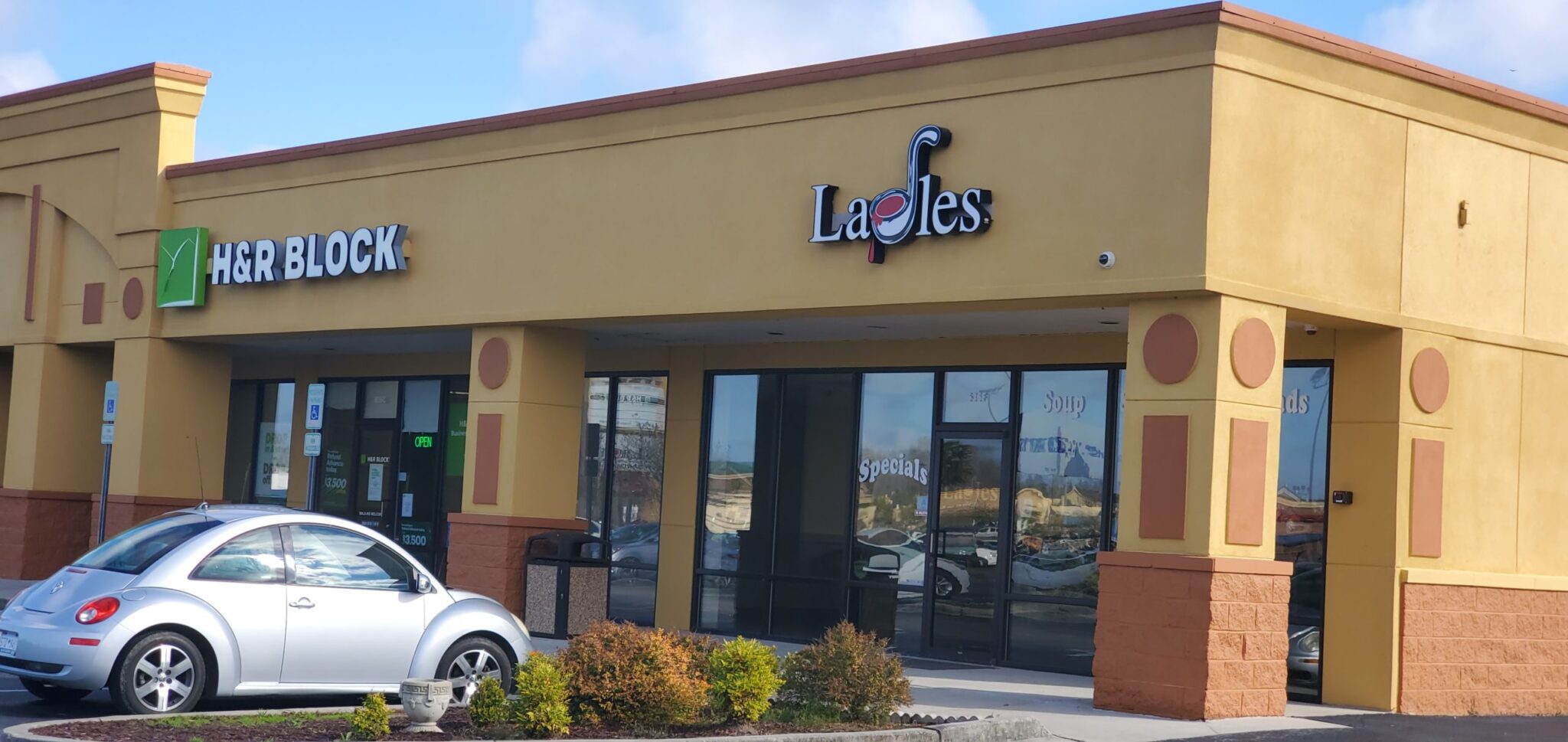 Music Man’s BBQ To Reopen In Temporary Location Following Fire The