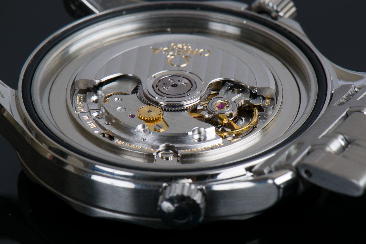 Which Watch Is Better? A Submariner or a Seamaster? Late 90s to Early