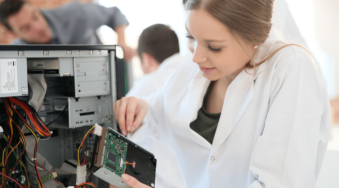 What Kinds of Degrees Can I Earn in Software Engineering? Best