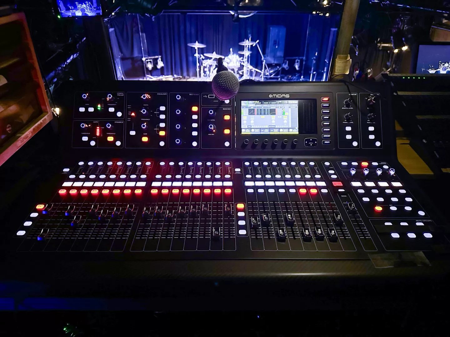 寺田町Fireloop 様にMIDAS M32 LIVEが導入されました ベステックオーディオ株式会社