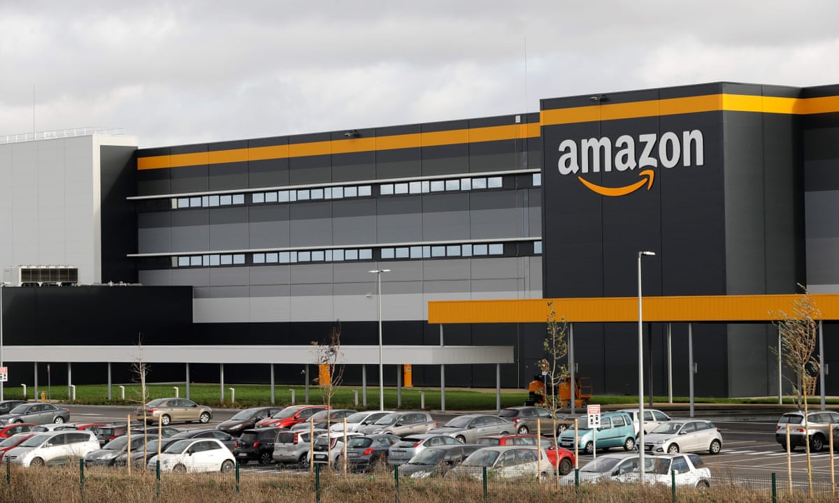 The France Amazon warehouse selection, the Amazon fulfillment center