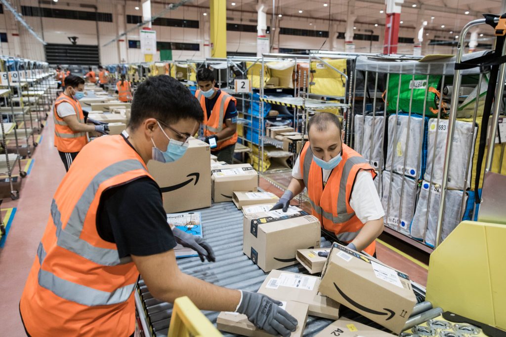 The Italy Amazon warehouse selection, the Amazon fulfillment center