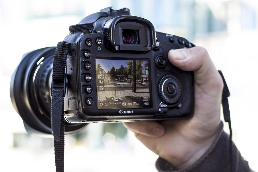 11 Best Touch Screen DSLR Cameras – Better Tech Tips