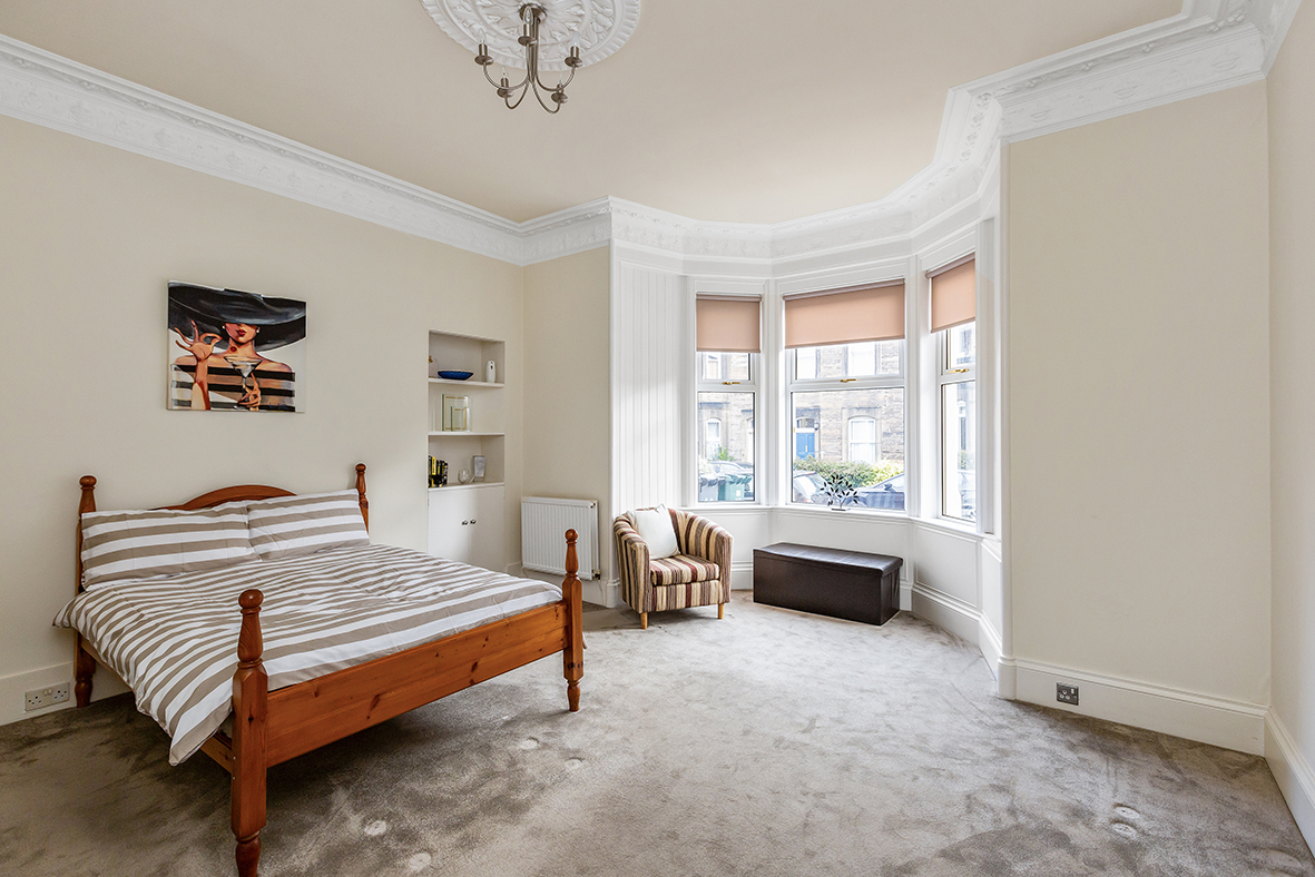 18 Ryehill Place, EH6 8EP Beveridge & Kellas