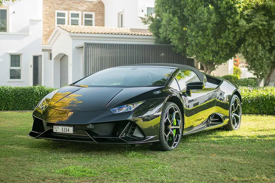 Huracan EVO Spyder For Rent In Dubai at Best Price!