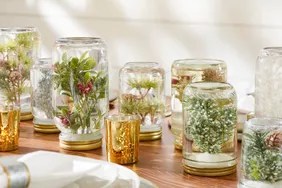 how to make a snowglobe in mason jars on holiday table