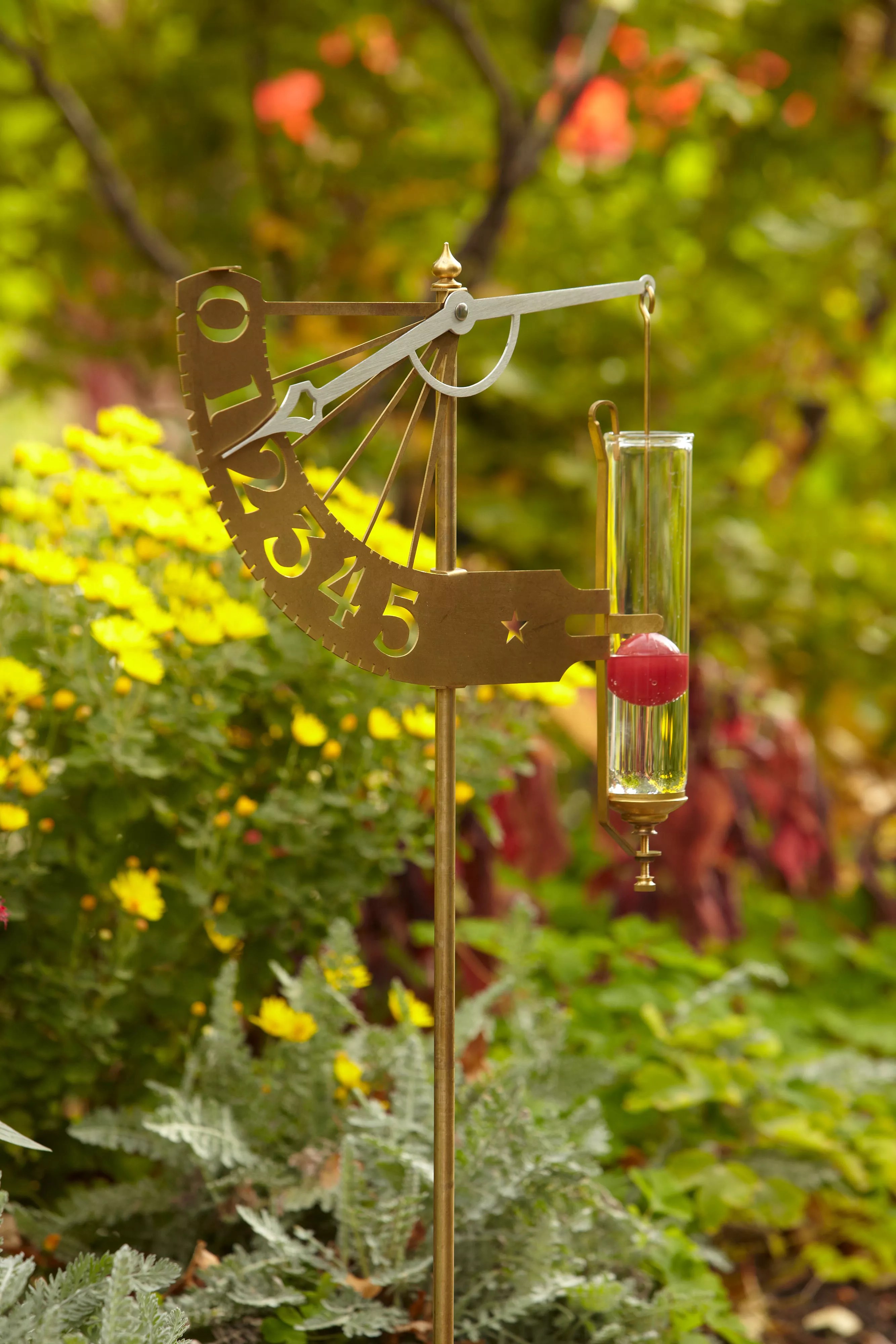 Garden rain gauge