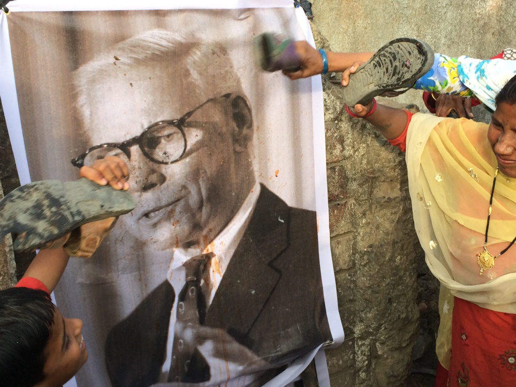 World’s Worst Corporate Criminal, Warren Anderson, Died Unshackled