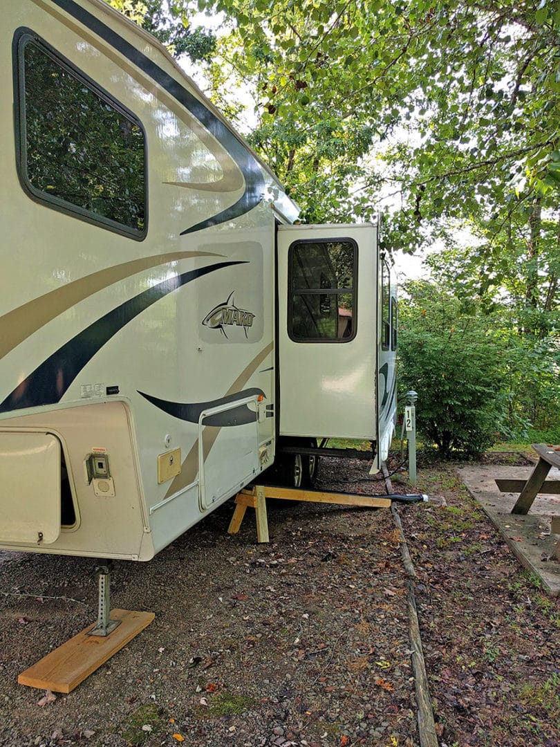 Guppy RV Big Bear Cabin Rentals Franklin NC