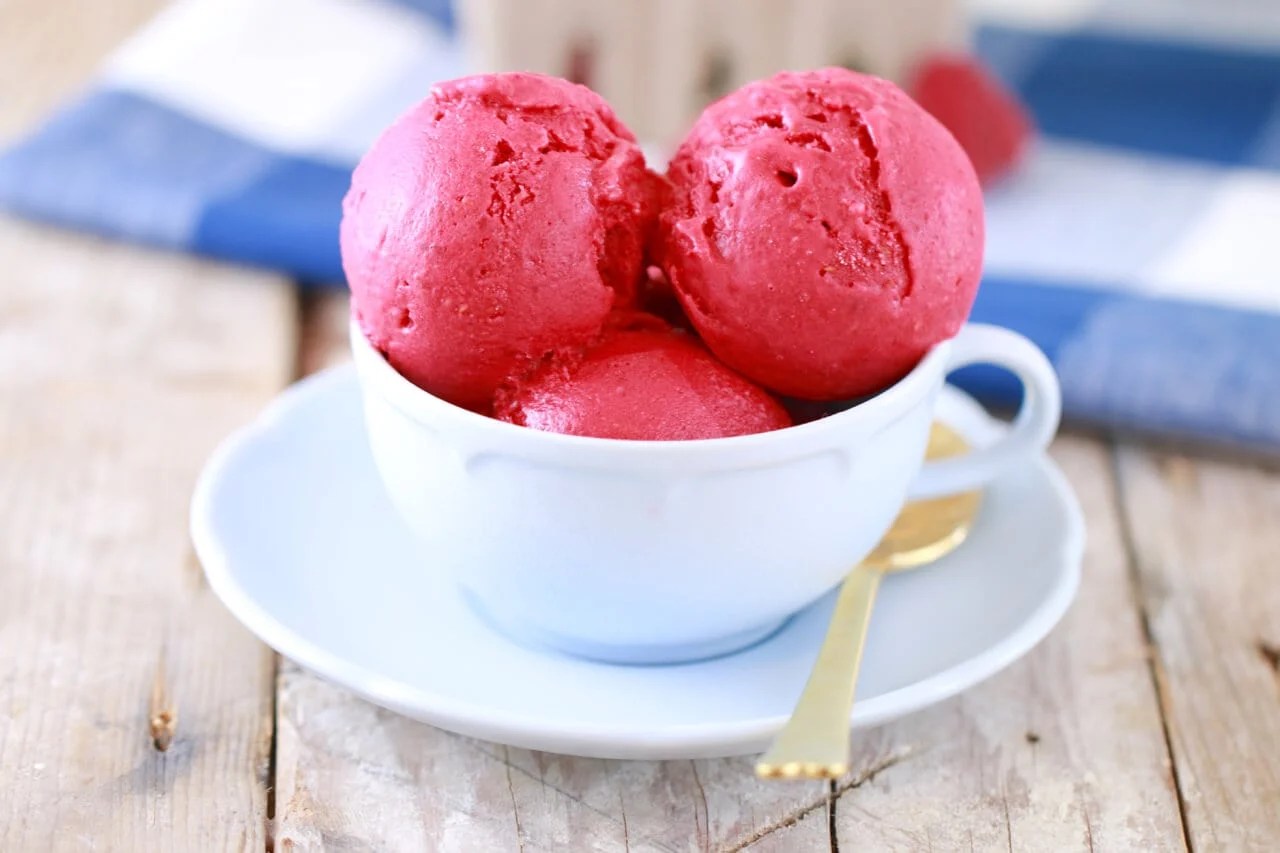 Homemade Raspberry Sorbet in 5 Minutes (No Machine) Gemma’s Bigger