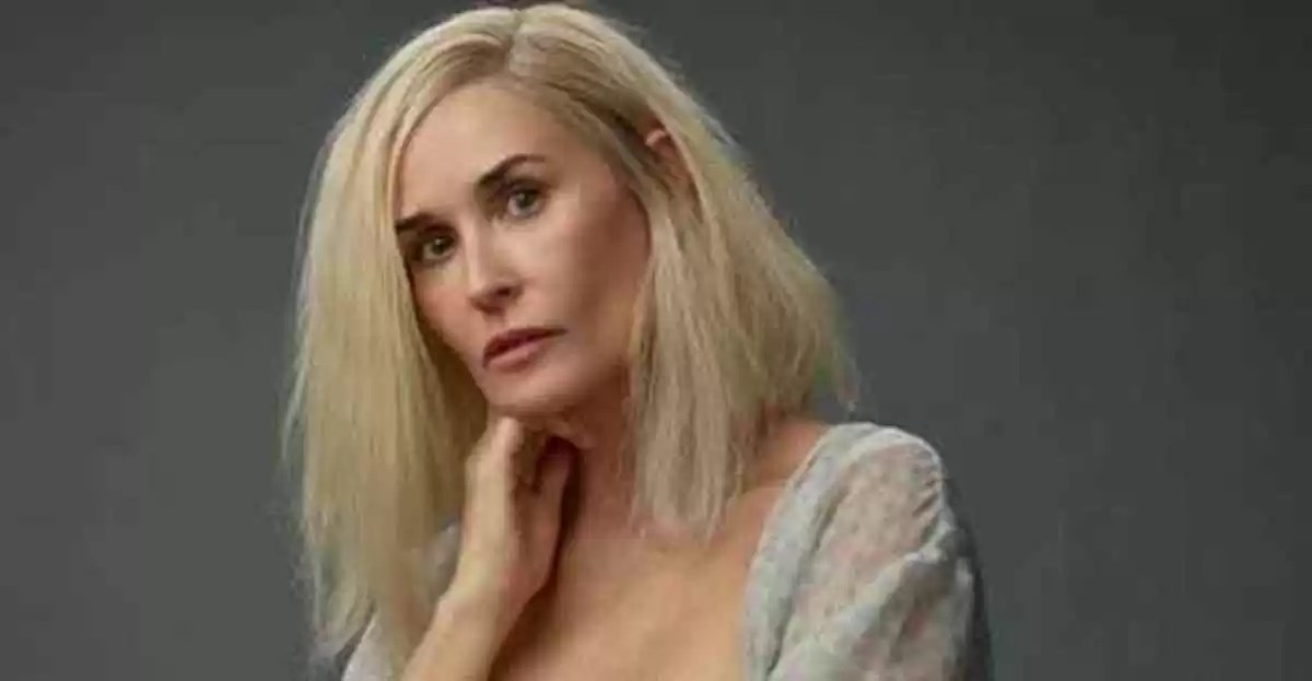 Demi Moore accusata dai fan di essersi rifatta ma nelle foto del dopo