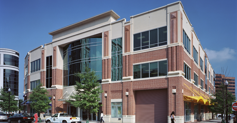Courthouse Metro Office Plaza Arlington, VA BignellWatkinsHasser