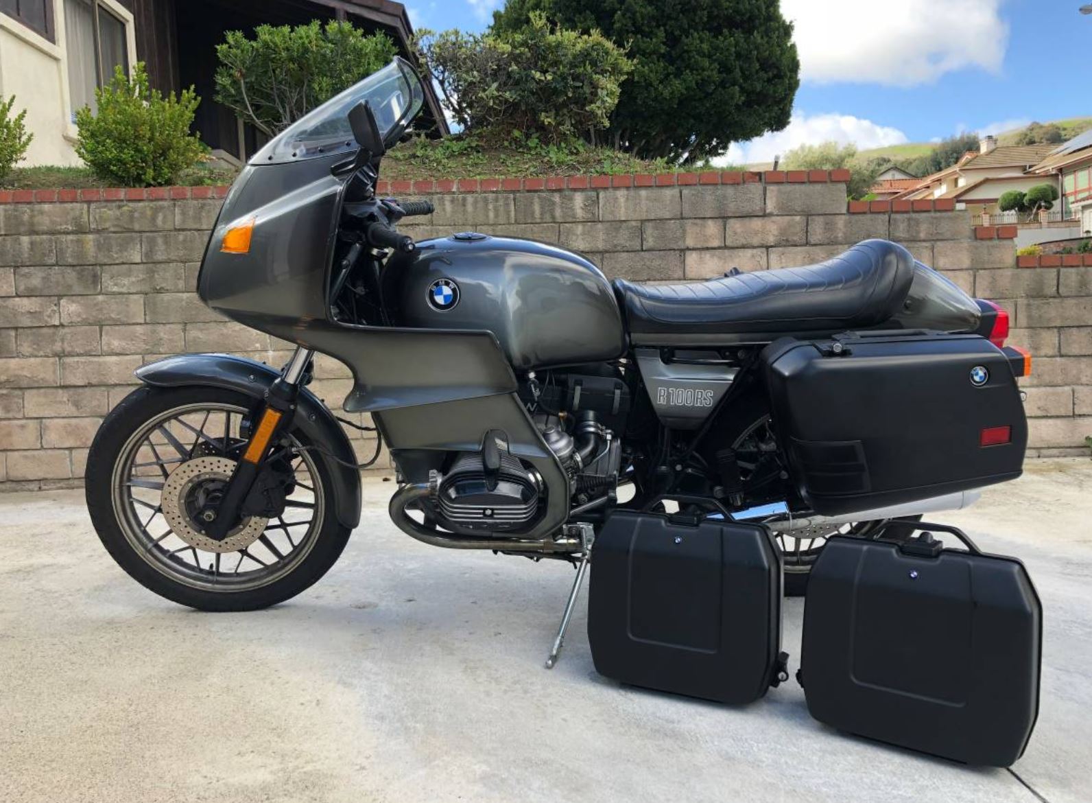 1982 BMW R100RS – Bike-urious