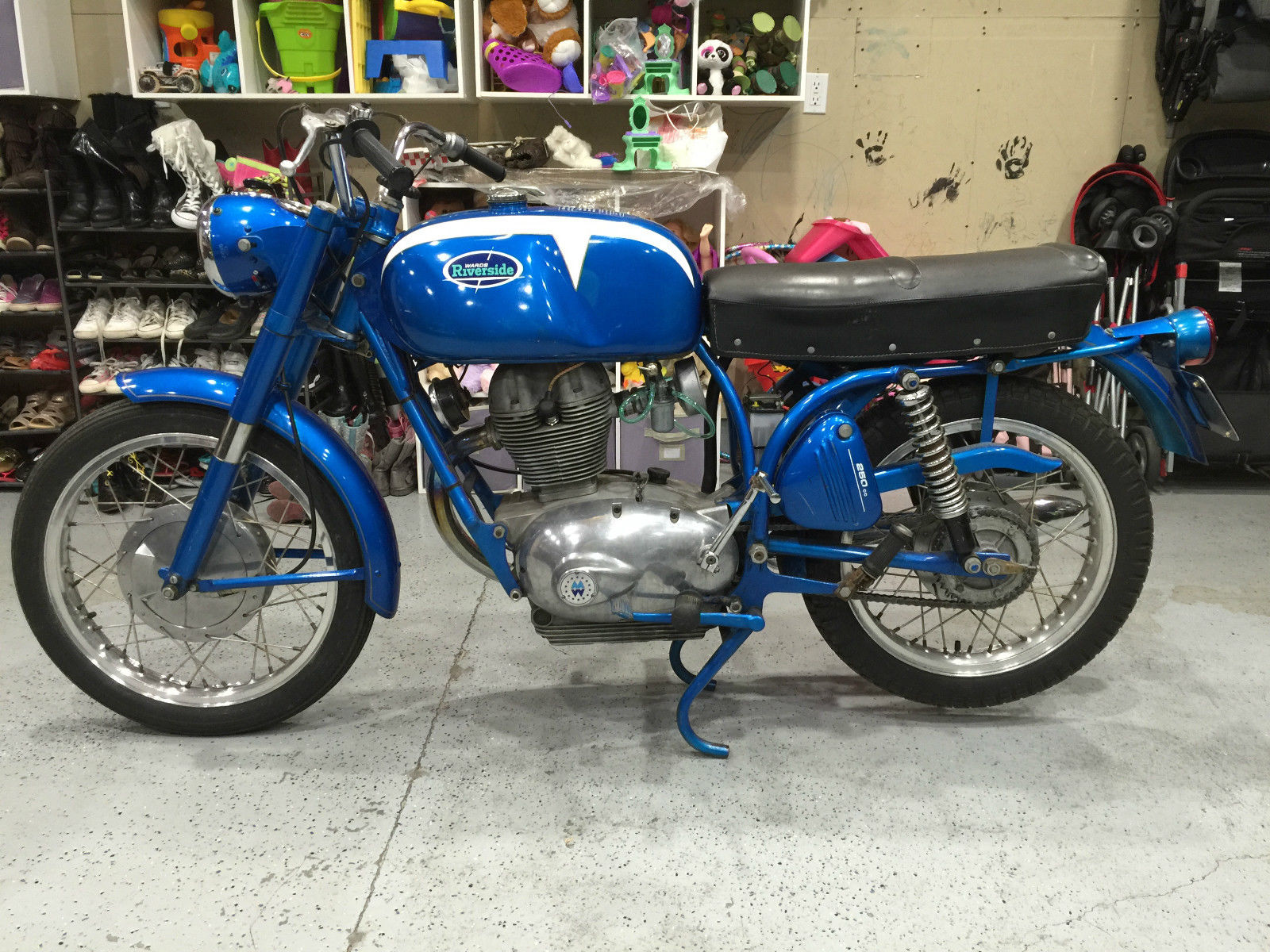 Wards Riverside 250 Left Side Bikeurious