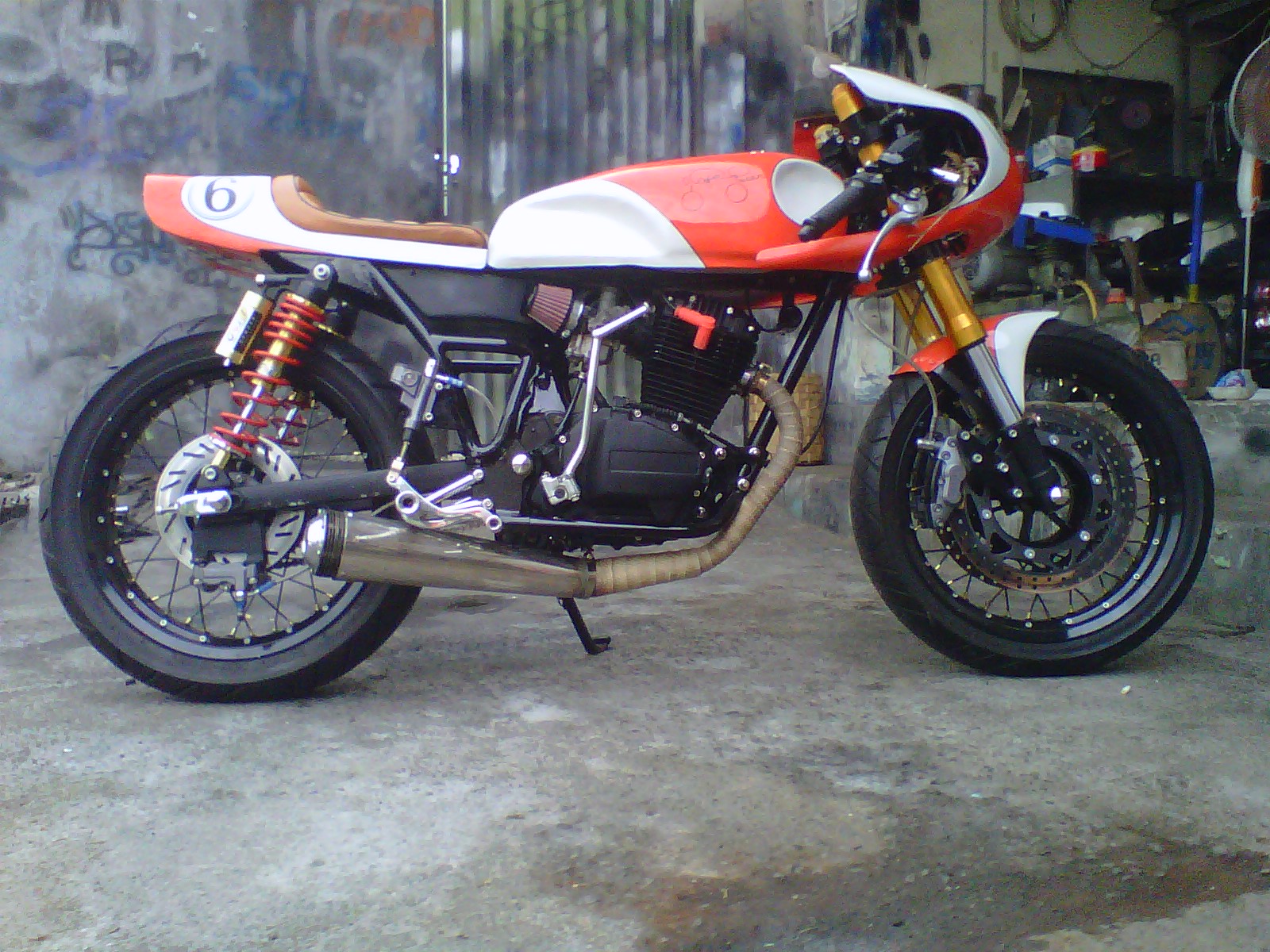 1992 Honda GL Pro Brat Tracker, "Si Mehonk" - BikeBound (1600 x 1200 Pixel)