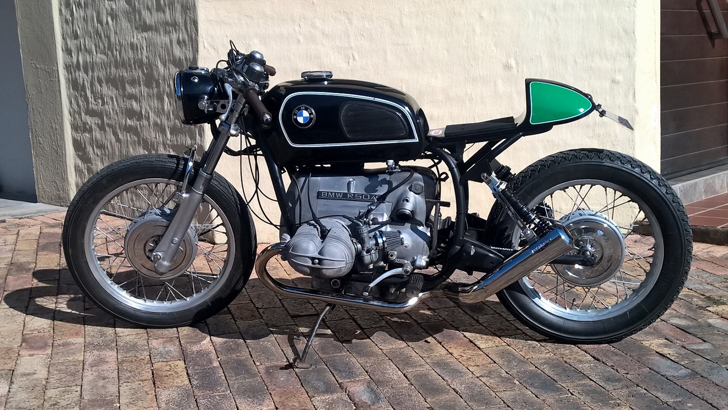 BMW R50/5 Cafe Racer - BikeBound (1500 x 844 Pixel)