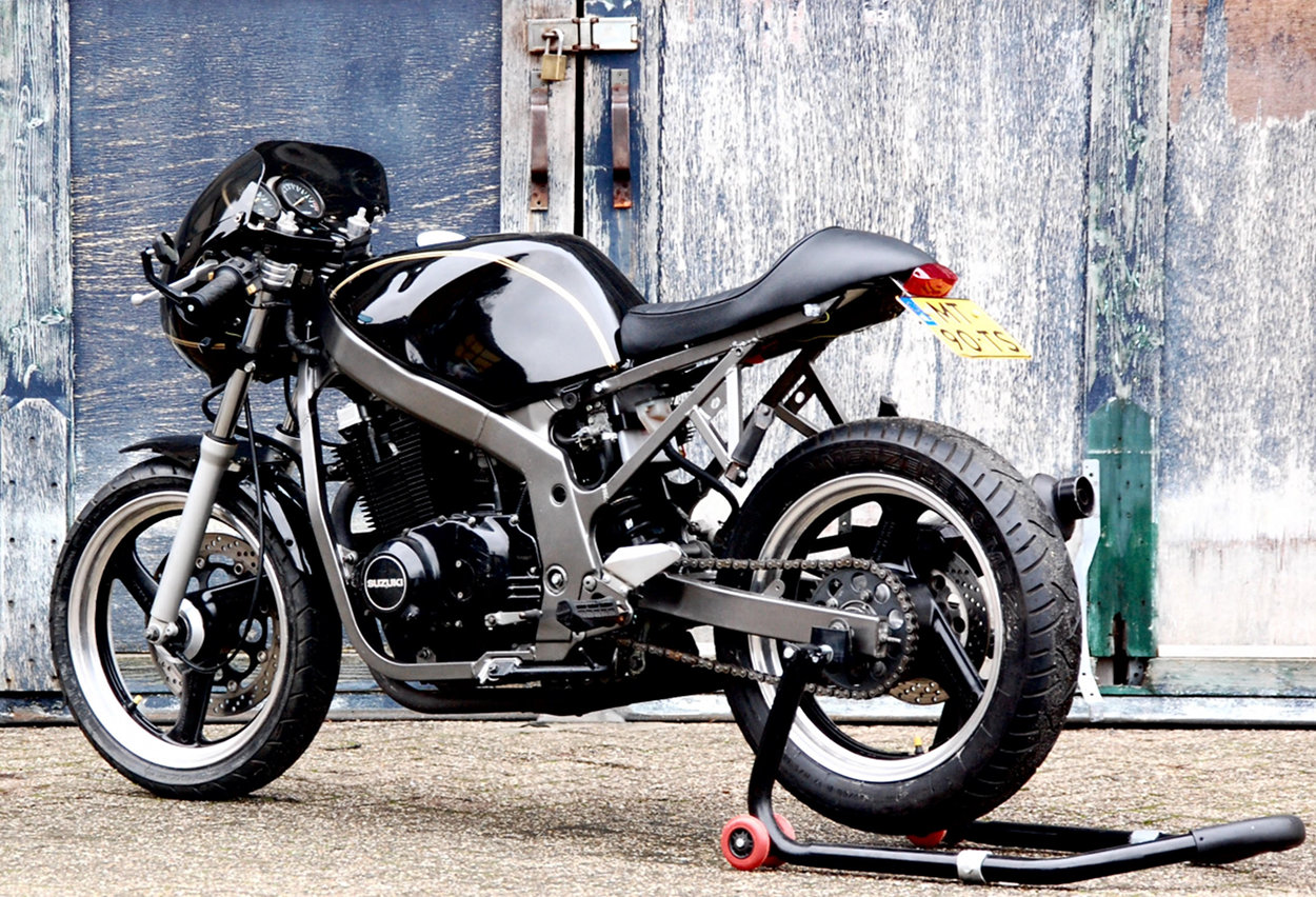 Suzuki GS500 Cafe Racer by Motolifestyle - BikeBound (1250 x 852 Pixel)