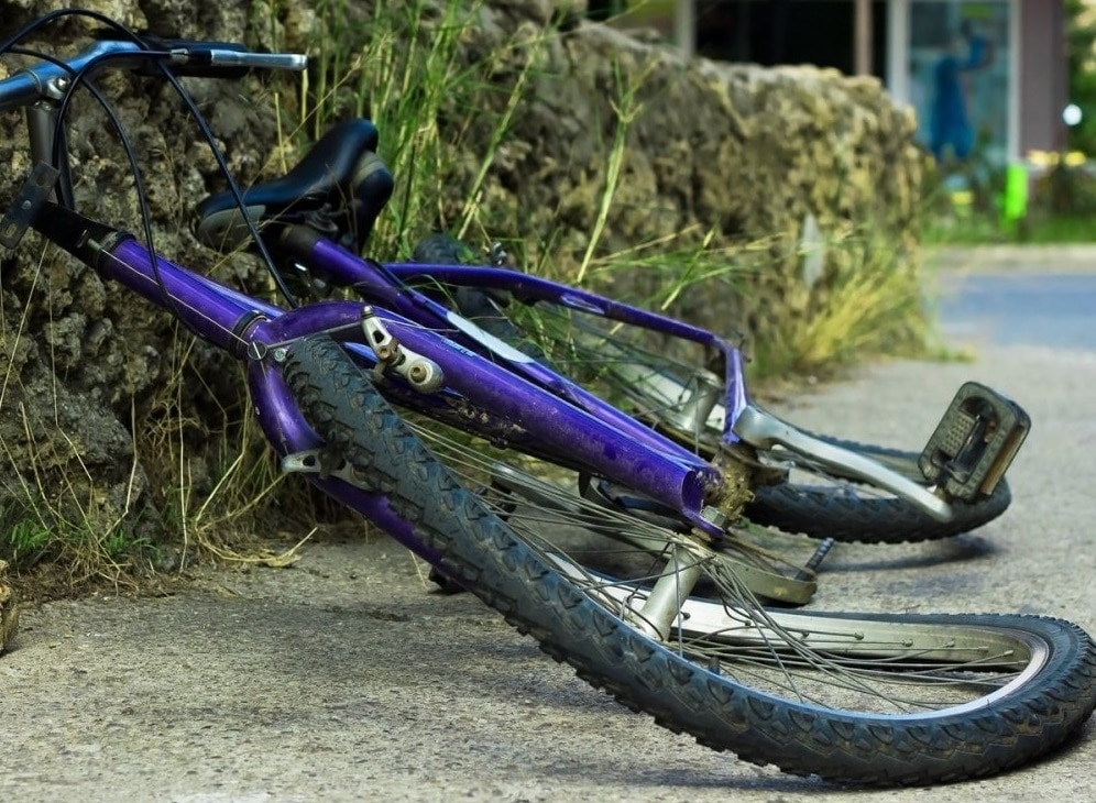 How to Straighten a Bike Rim in 6 Steps