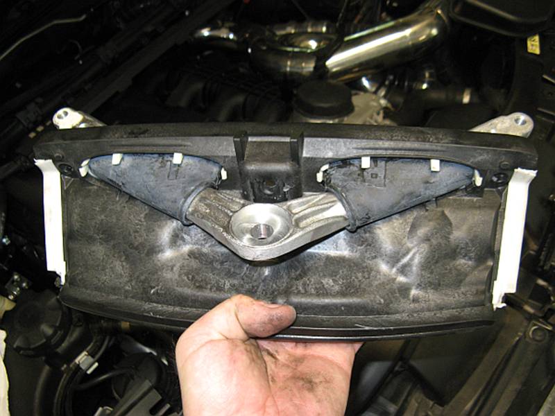 BMW 335i E92 M3 Strut Brace Installation DIY