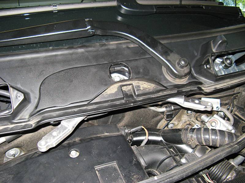 BMW 335i E92 M3 Strut Brace Installation DIY