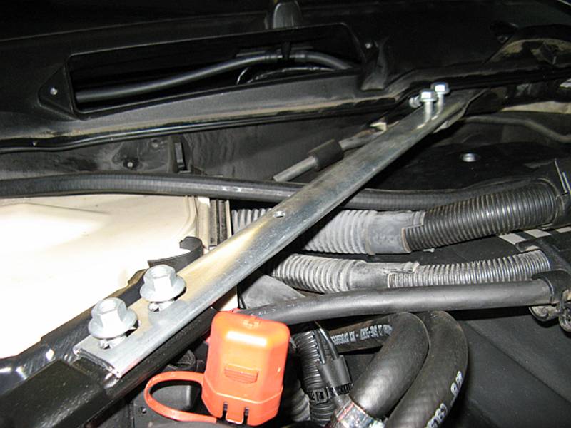 BMW 335i E92 M3 Strut Brace Installation DIY
