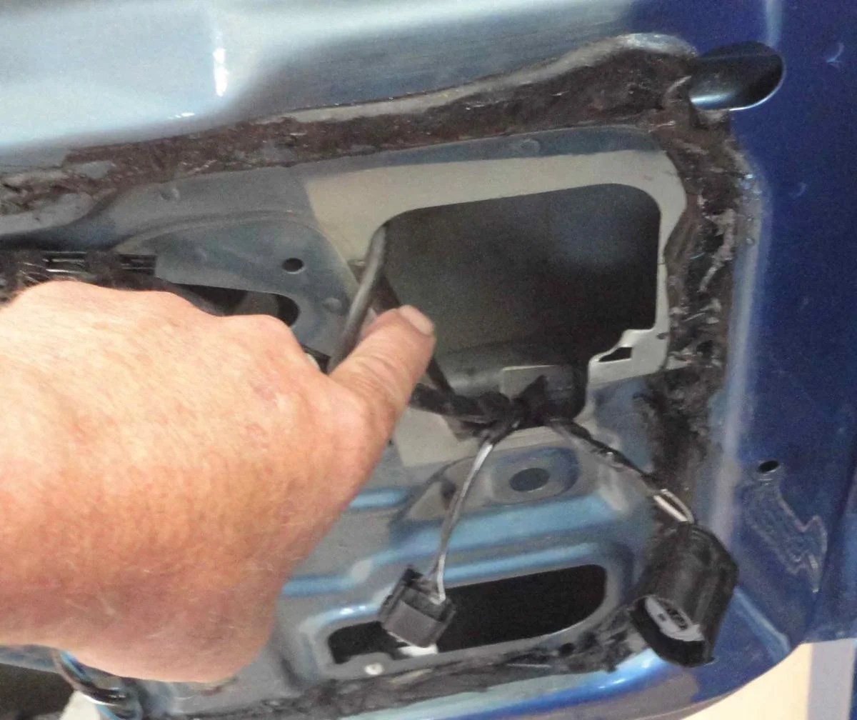 Window Stuck Down | BMW Forum - BimmerFest BMW Forums
