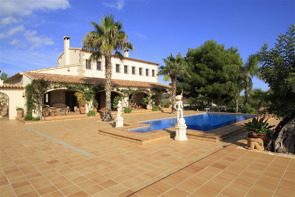 Fincas for sale at the Costa Blanca Costa Villas Blue Denia