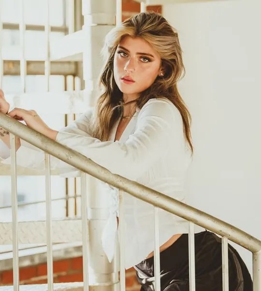 Faith Ordway Net Worth, Wiki, Height, Age, Family, Husband and Career