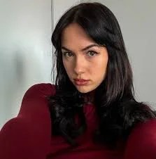 Beth Eleanor Age, Biography, Boyfriend, Height, Wiki - BiographyLoop.com