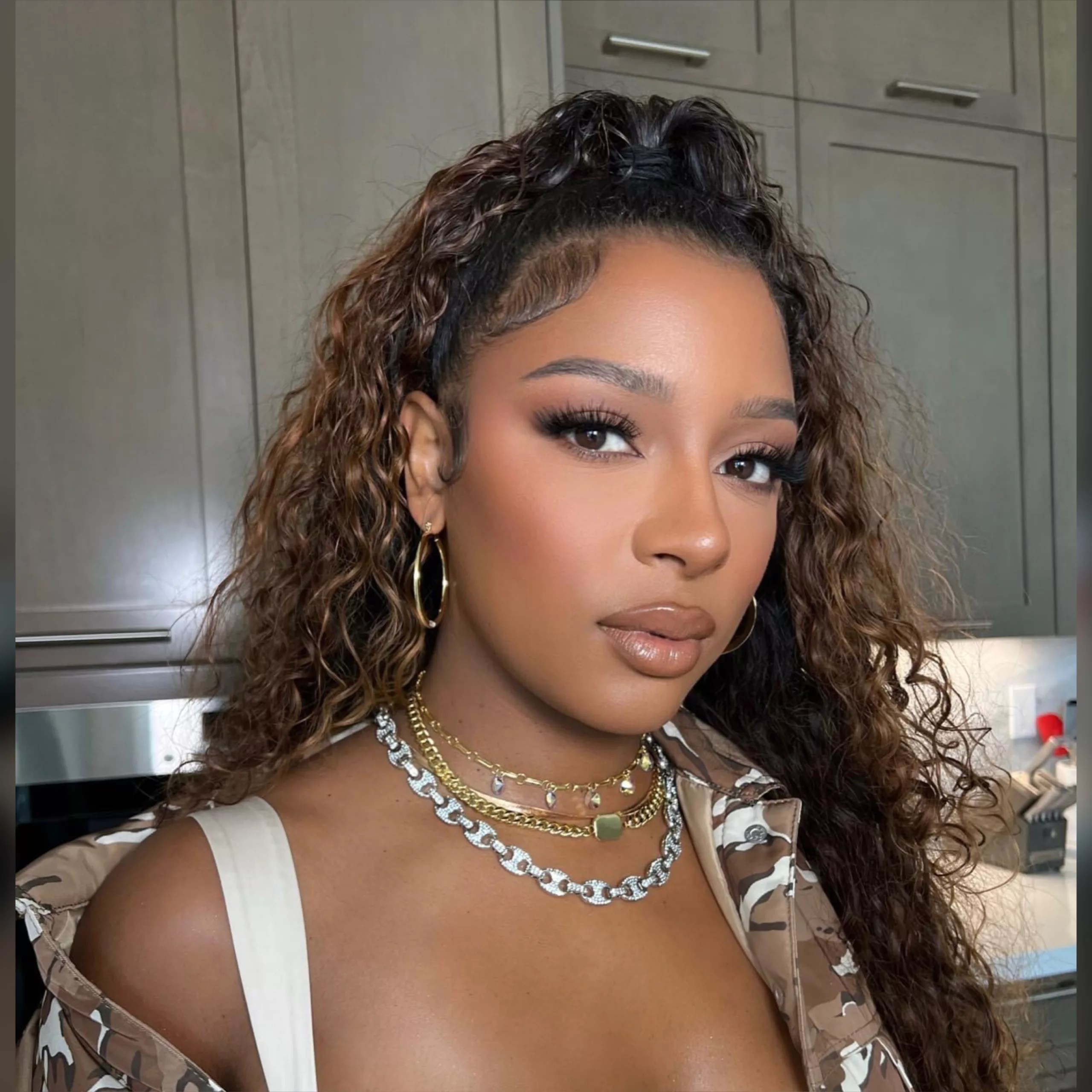 Victoria Biography Age, Net Worth, Profile & Videos Biography Web