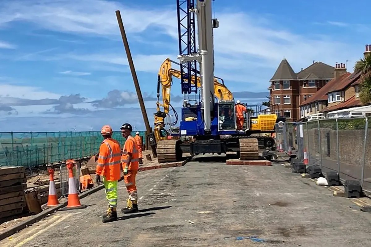 Next phase of West Kirby flood wall construction underway Birkenhead News