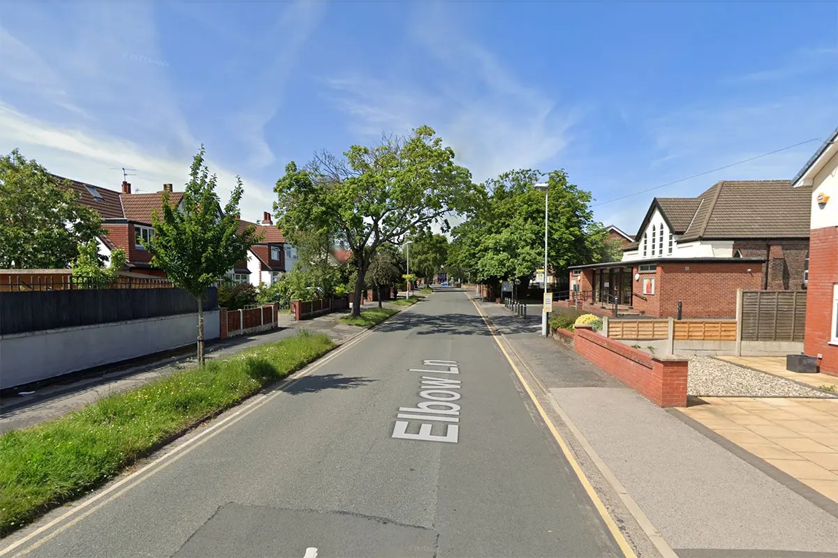 Pedestrian dies after driver mounts pavement in Formby Birkenhead News