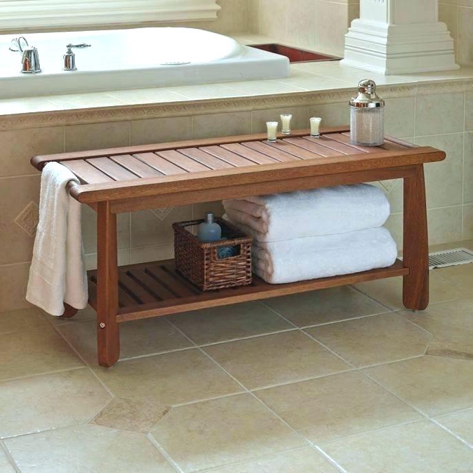 Le banc de salle de bain un meuble vraiment pratique