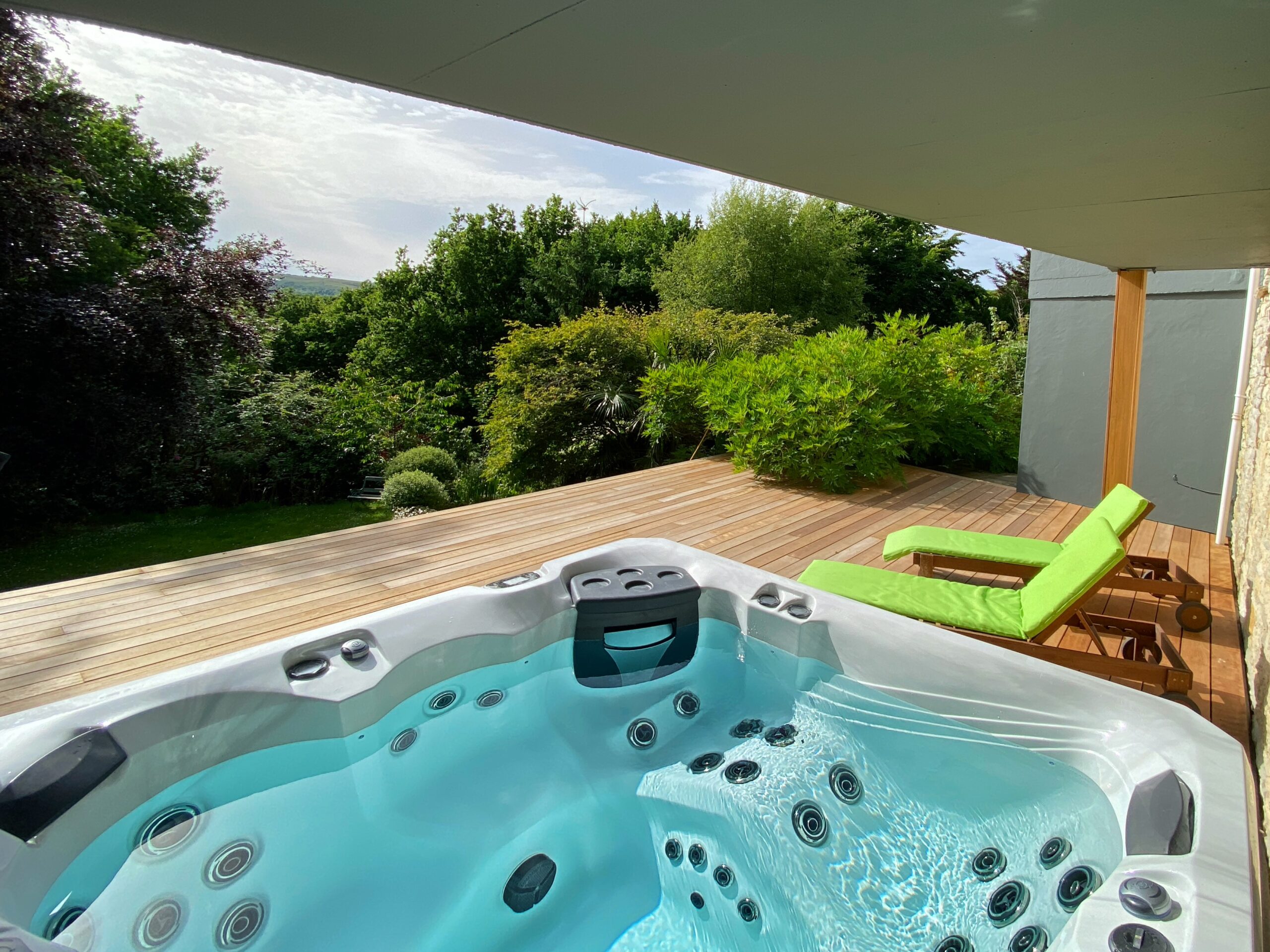 How to prevent and deal with cloudy hot tub water BISHTA