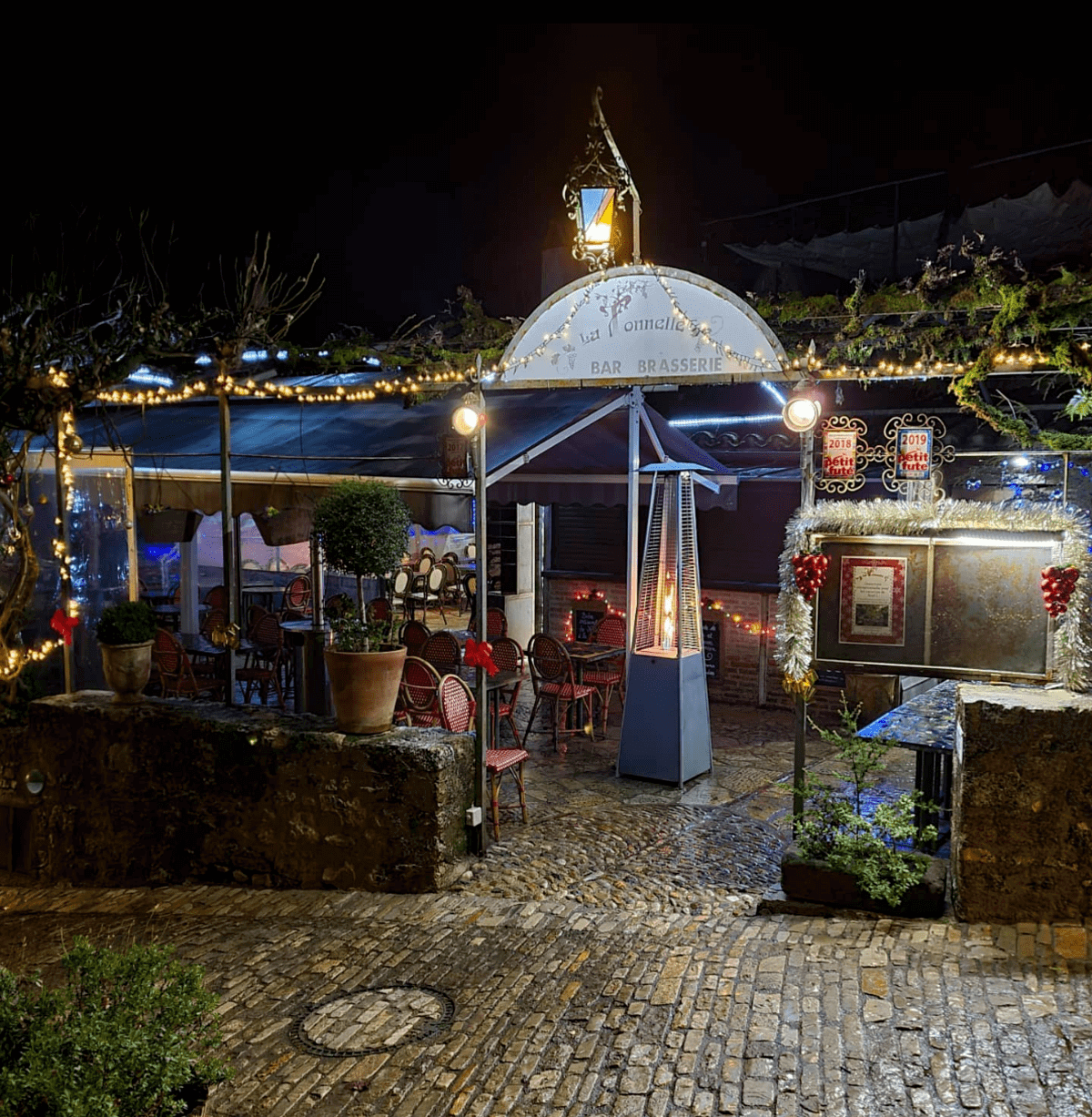 Restaurant La Tonnelle Bistrot de Pays de SaintCirqLapopie Restaurant